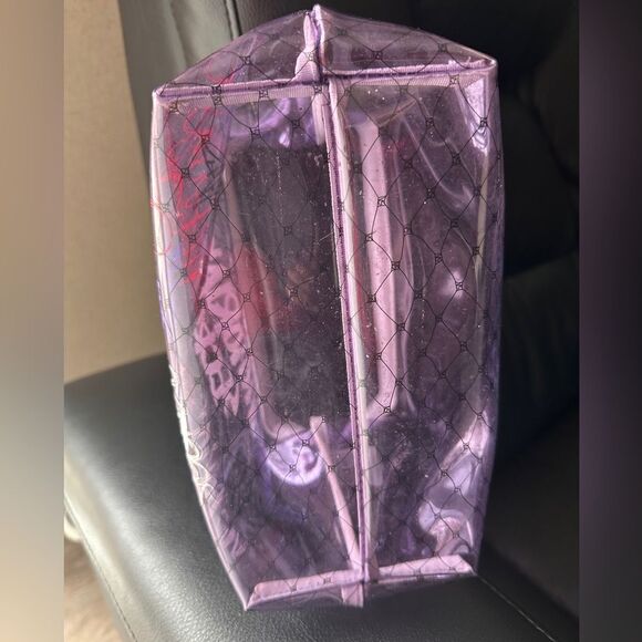 Victoria's Secret Medium Makeup
Bag - Stylish & Practical - Picture 11 of 15